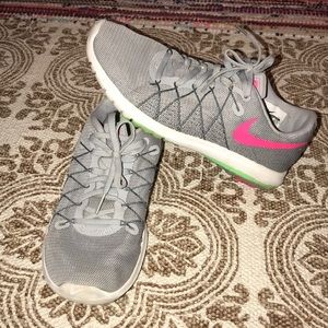 Nike Fury 2 Sneakers size 7.5!